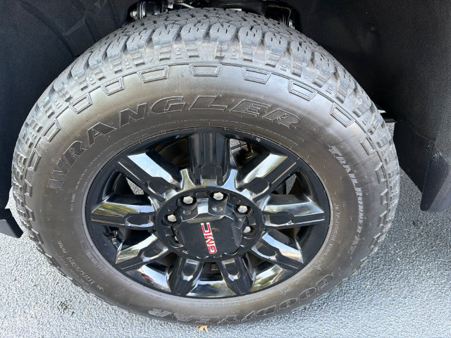 Used 2026 GMC Sierra 2500 AT4 w/ AT4 Premium Plus Package AWD/4WD image 11