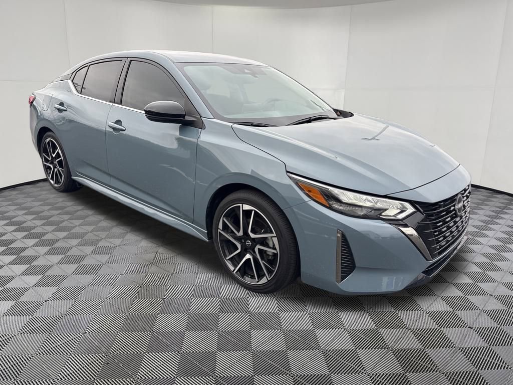 Used 2025 Nissan Sentra SR image 7