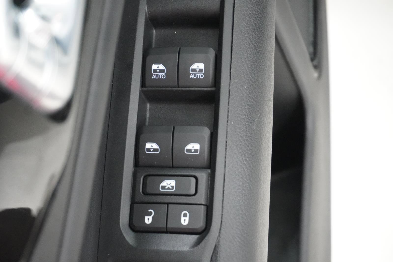 Used 2022 Jeep Compass Altitude image 13