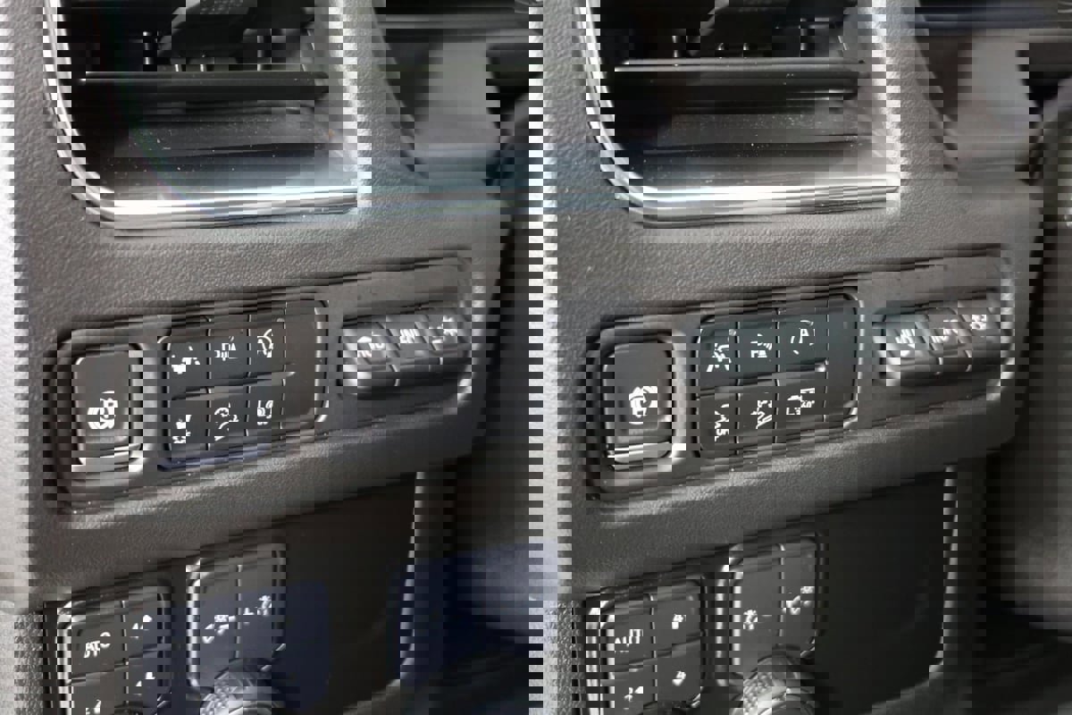 Used 2024 Chevrolet Tahoe High Country w/ Premium Package 2 image 27