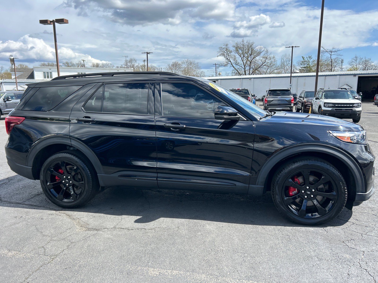Certified 2023 Ford Explorer ST w/ Equipment Group 401A AWD/4WD image 18
