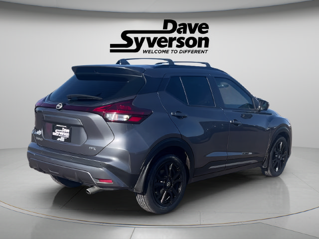 Used 2023 Nissan Kicks SR w/ SR Premium Package FWD image 5