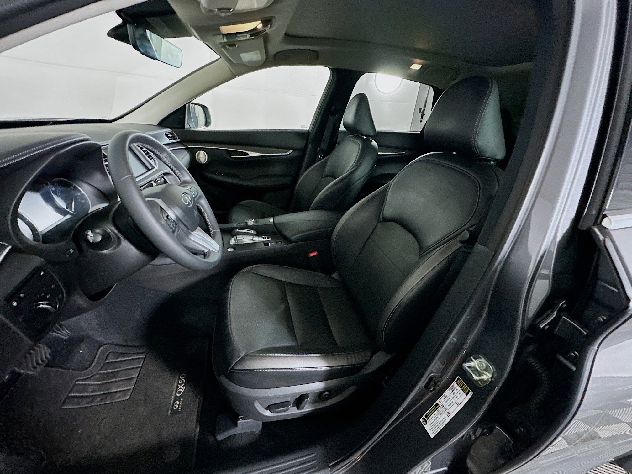 Used 2023 INFINITI QX50 Luxe image 13