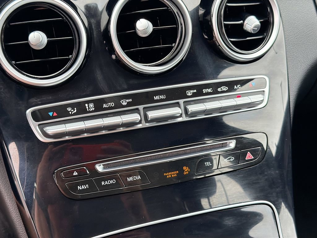 Used 2015 Mercedes-Benz C 300 4MATIC Sedan image 16