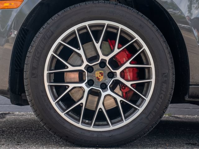 Used 2015 Porsche Macan Turbo AWD/4WD image 12