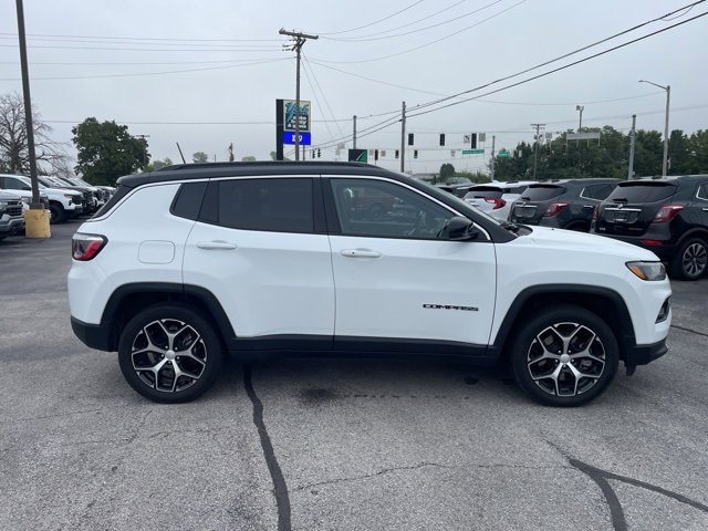 Used 2024 Jeep Compass Limited image 5