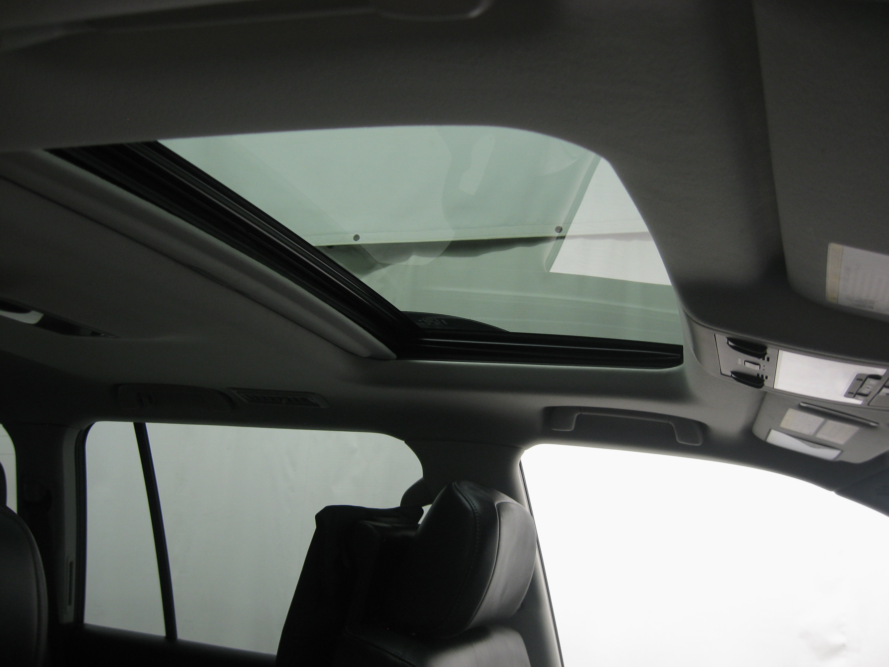 Certified 2017 Toyota Land Cruiser image 6