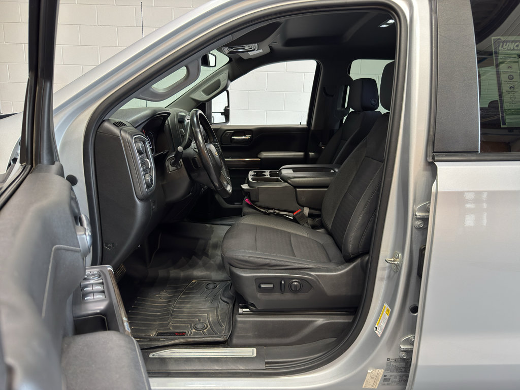 Used 2020 Chevrolet Silverado 1500 LT w/ Convenience Package AWD/4WD image 16