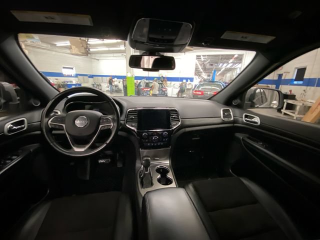 Used 2020 Jeep Grand Cherokee Altitude AWD/4WD image 27