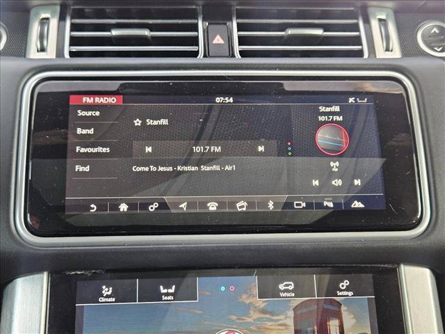 Used 2018 Land Rover Range Rover HSE AWD/4WD image 11