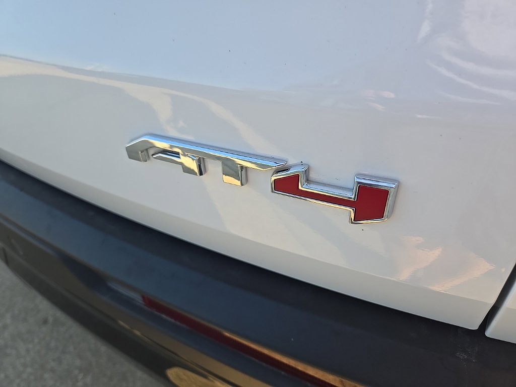 Used 2026 GMC Acadia AT4 w/ Luxury Package AWD/4WD image 23