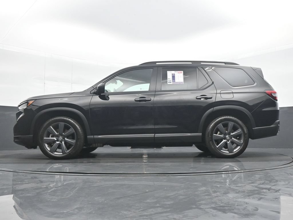 Used 2025 Honda Pilot Sport image 28