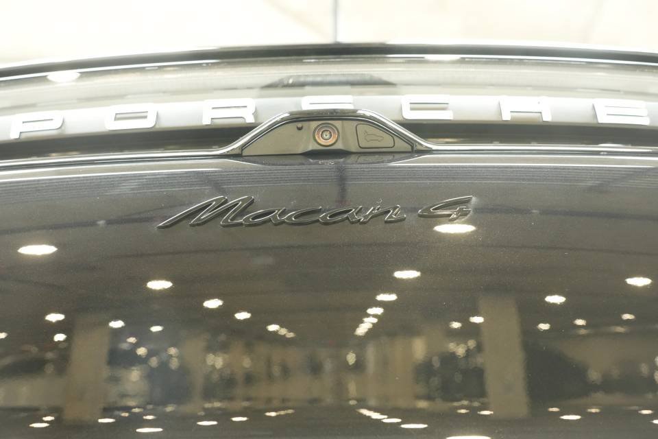 New 2026 Porsche Macan 4 Electric AWD/4WD image 37