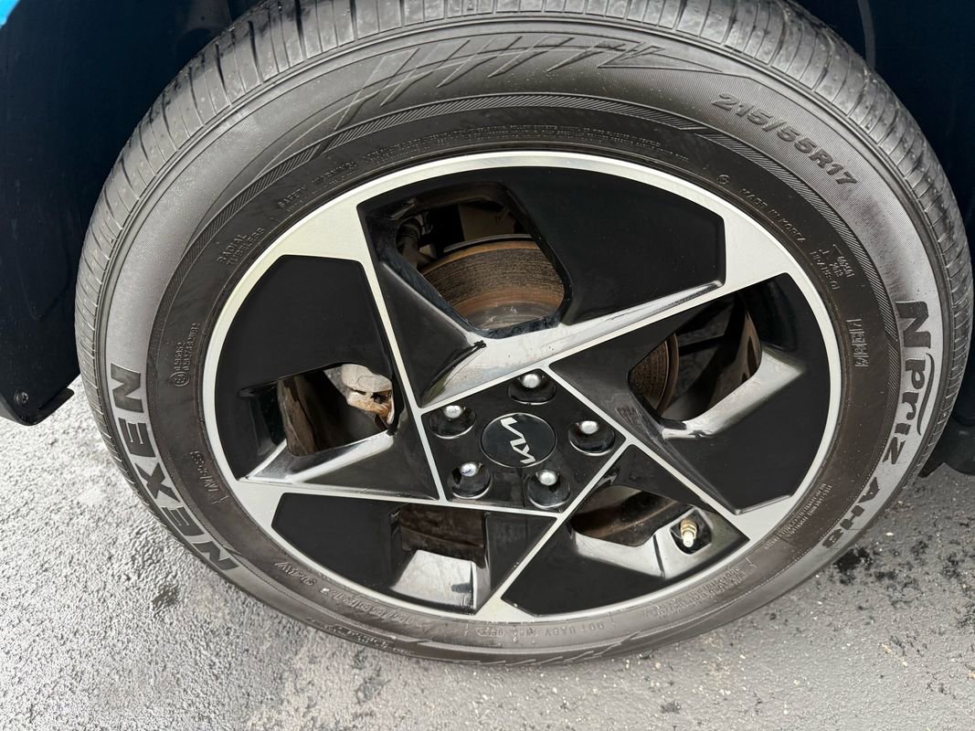 Used 2023 Kia Soul EX image 24