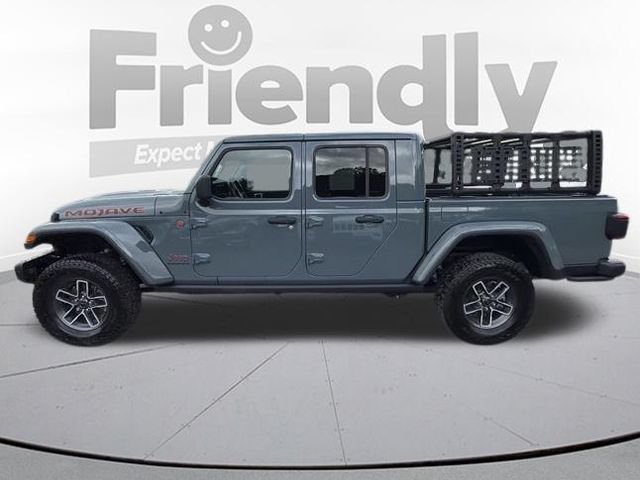 Used 2024 Jeep Gladiator Mojave AWD/4WD image 3