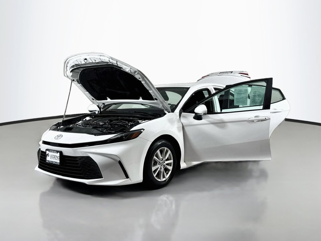 Used 2025 Toyota Camry LE FWD image 16