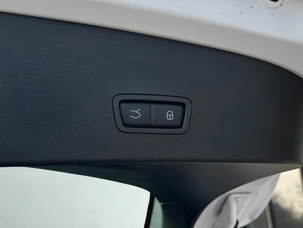 Used 2025 Alfa Romeo Tonale w/ Premium Package image 25