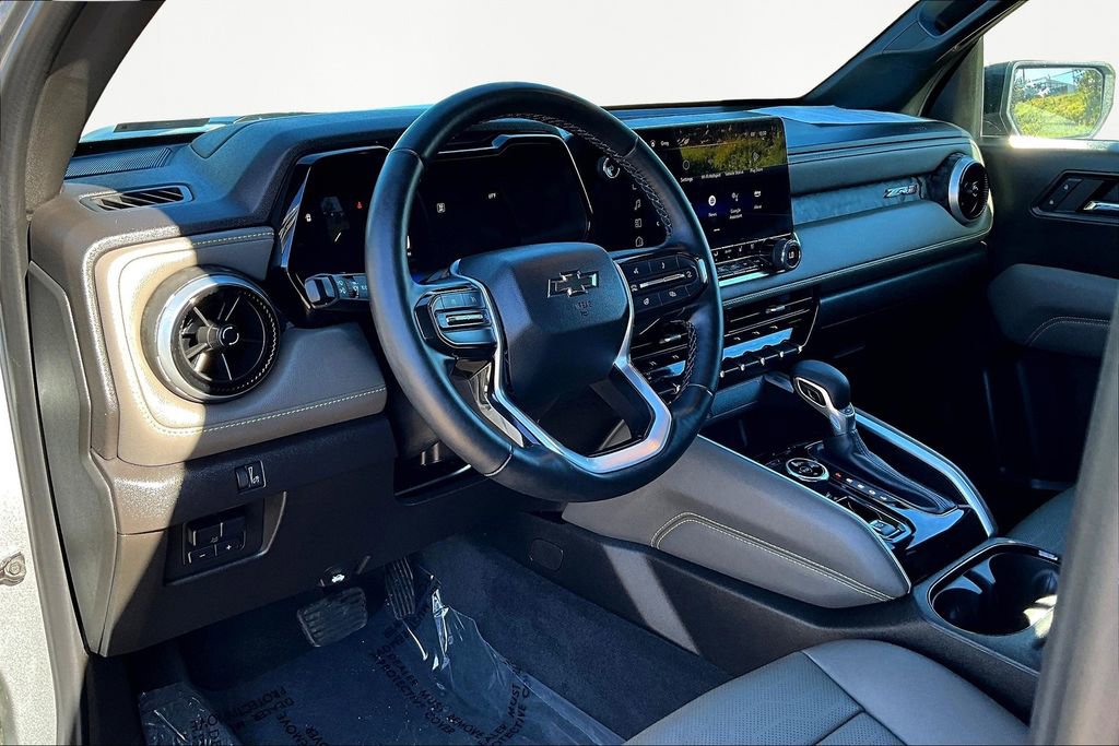 Used 2023 Chevrolet Colorado ZR2 w/ ZR2 Convenience Package III image 13