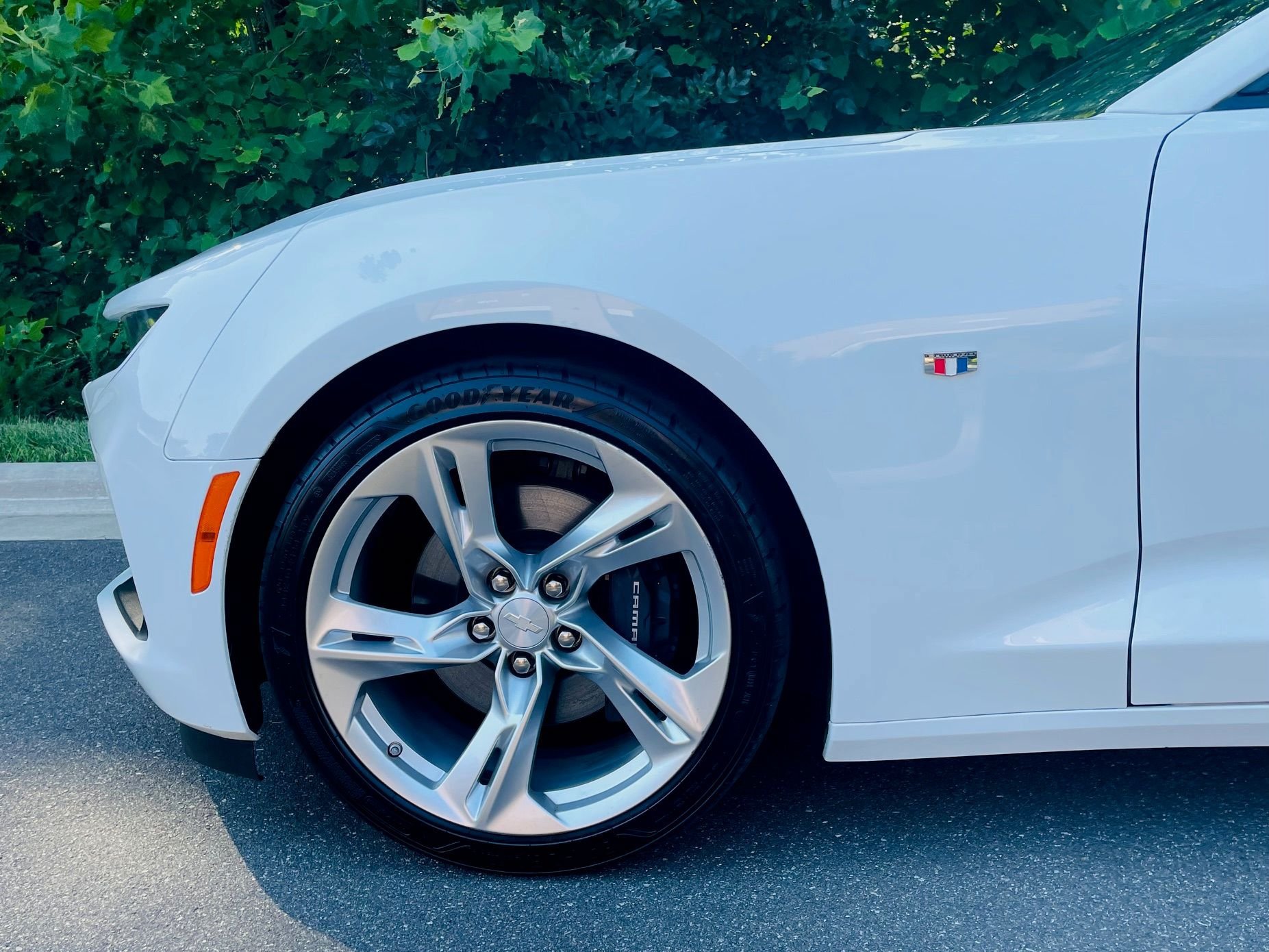 Used 2022 Chevrolet Camaro SS RWD image 9