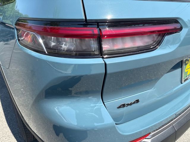 New 2026 Jeep Grand Cherokee L Limited w/ Limited Altitude Package AWD/4WD image 12
