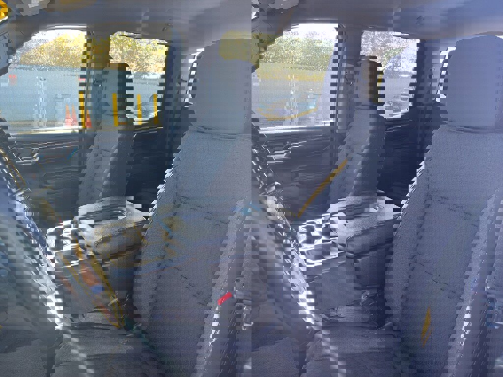 Used 2024 GMC Sierra 1500 SLE image 7