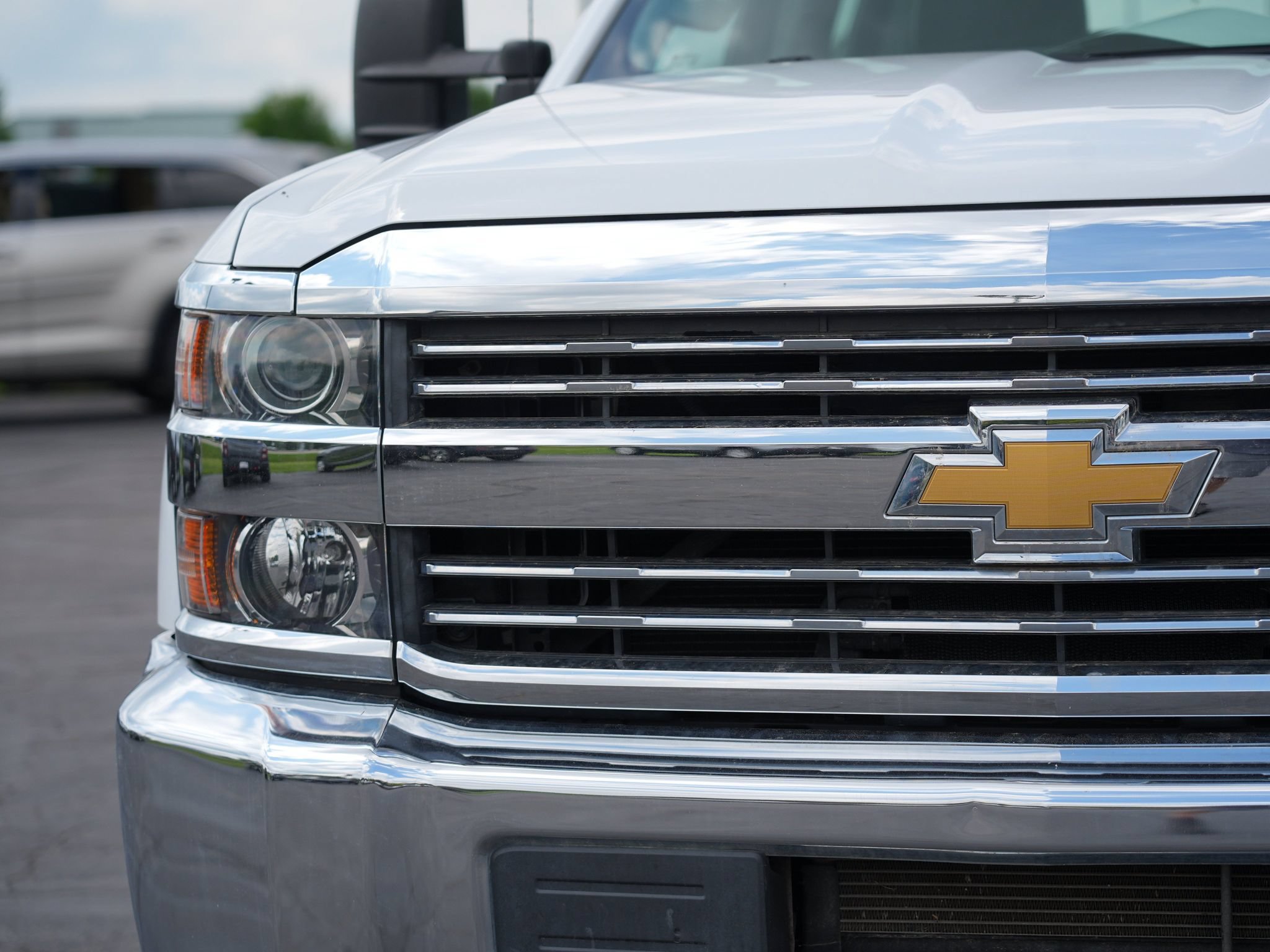 Used 2018 Chevrolet Silverado 3500 W/T AWD/4WD image 10