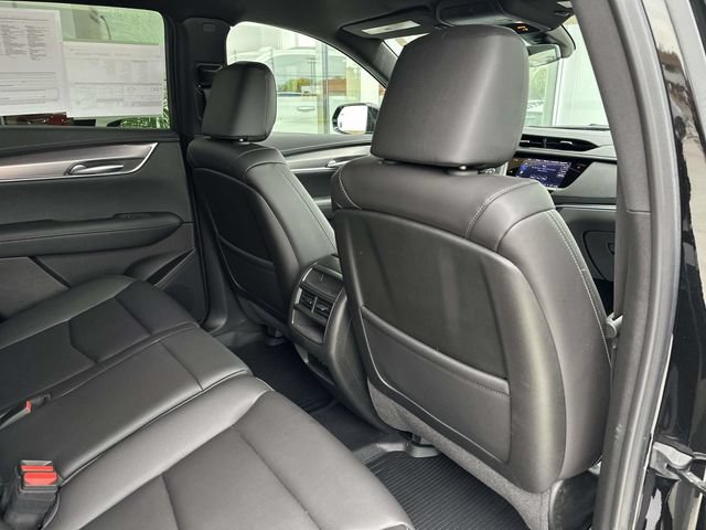 Certified 2025 Cadillac XT5 Luxury w/ LPO, Floor Liner Package FWD image 52