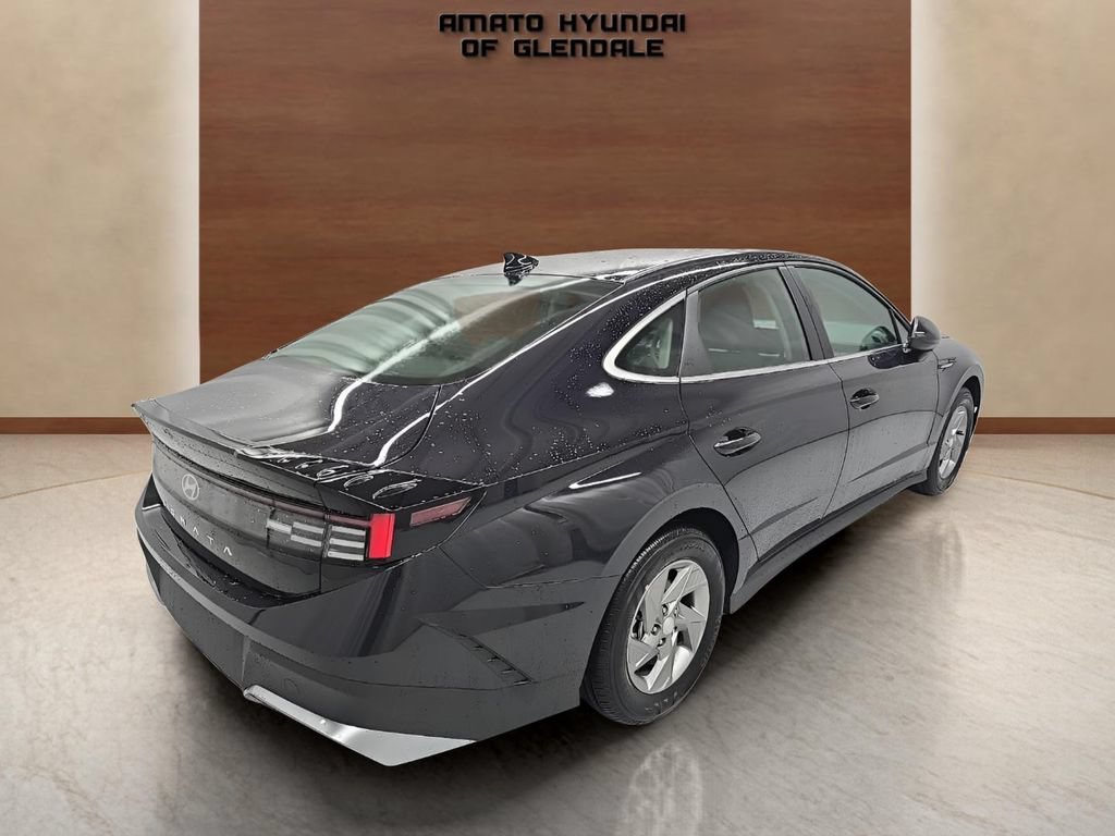 New 2026 Hyundai Sonata SE FWD image 6
