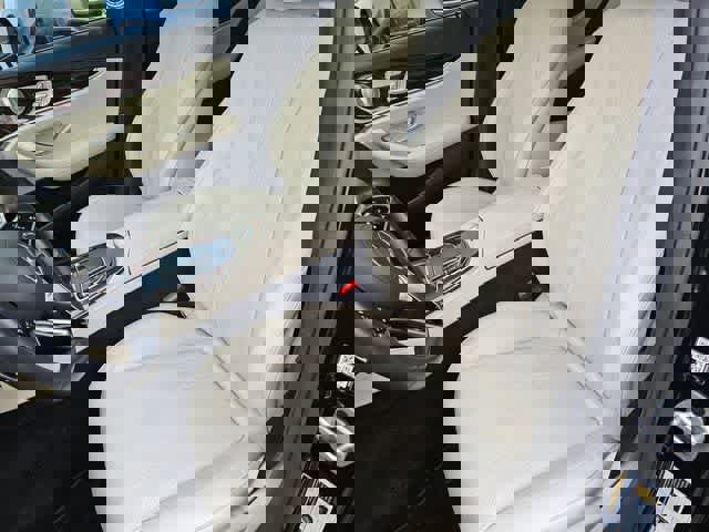 Used 2022 Mercedes-Benz E 350 Sedan image 11