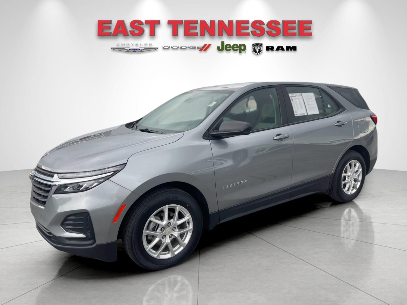Used 2023 Chevrolet Equinox LS w/ Driver Confidence II Package FWD image 7