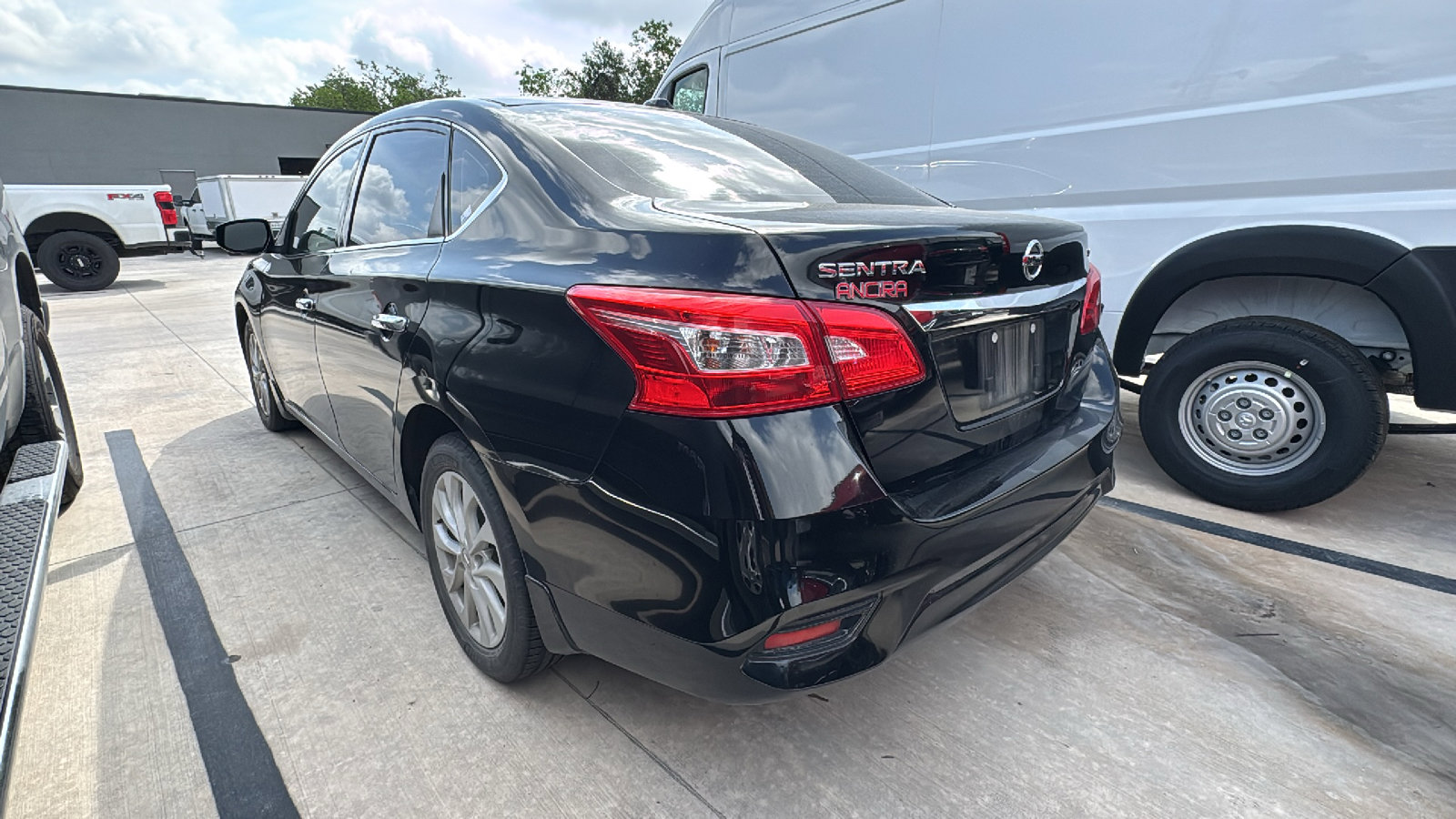 Used 2018 Nissan Sentra SV w/ Premium Package (P01) image 6