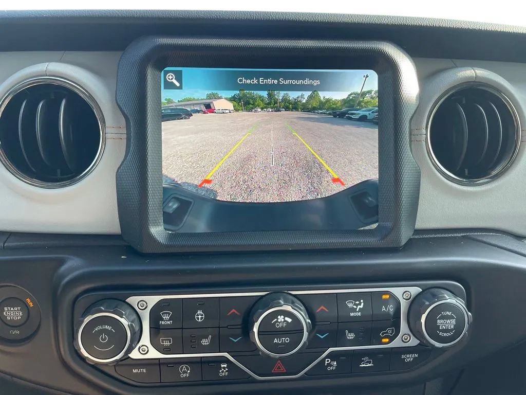 Used 2022 Jeep Gladiator High Altitude AWD/4WD image 25