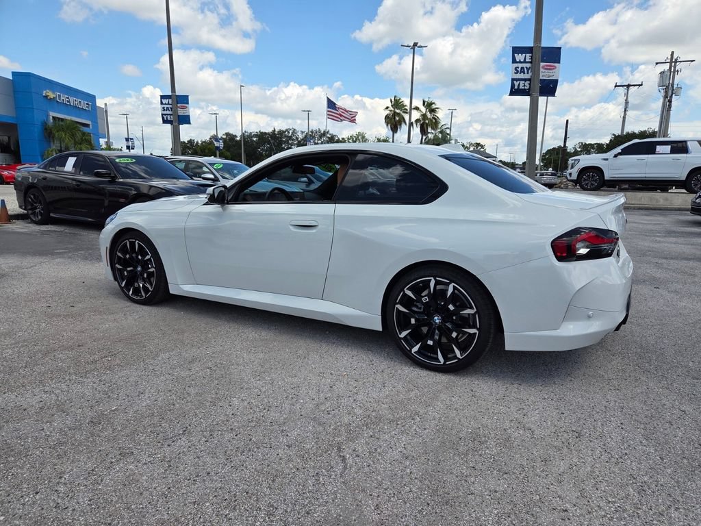 Used 2025 BMW 230i Coupe w/ M Sport Package RWD image 10