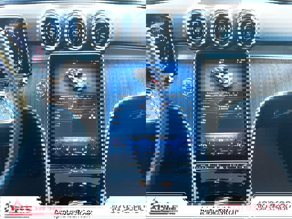 Used 2025 Mercedes-Benz C 300 4MATIC Sedan image 11