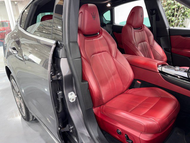 Used 2020 Maserati Levante GranSport image 57