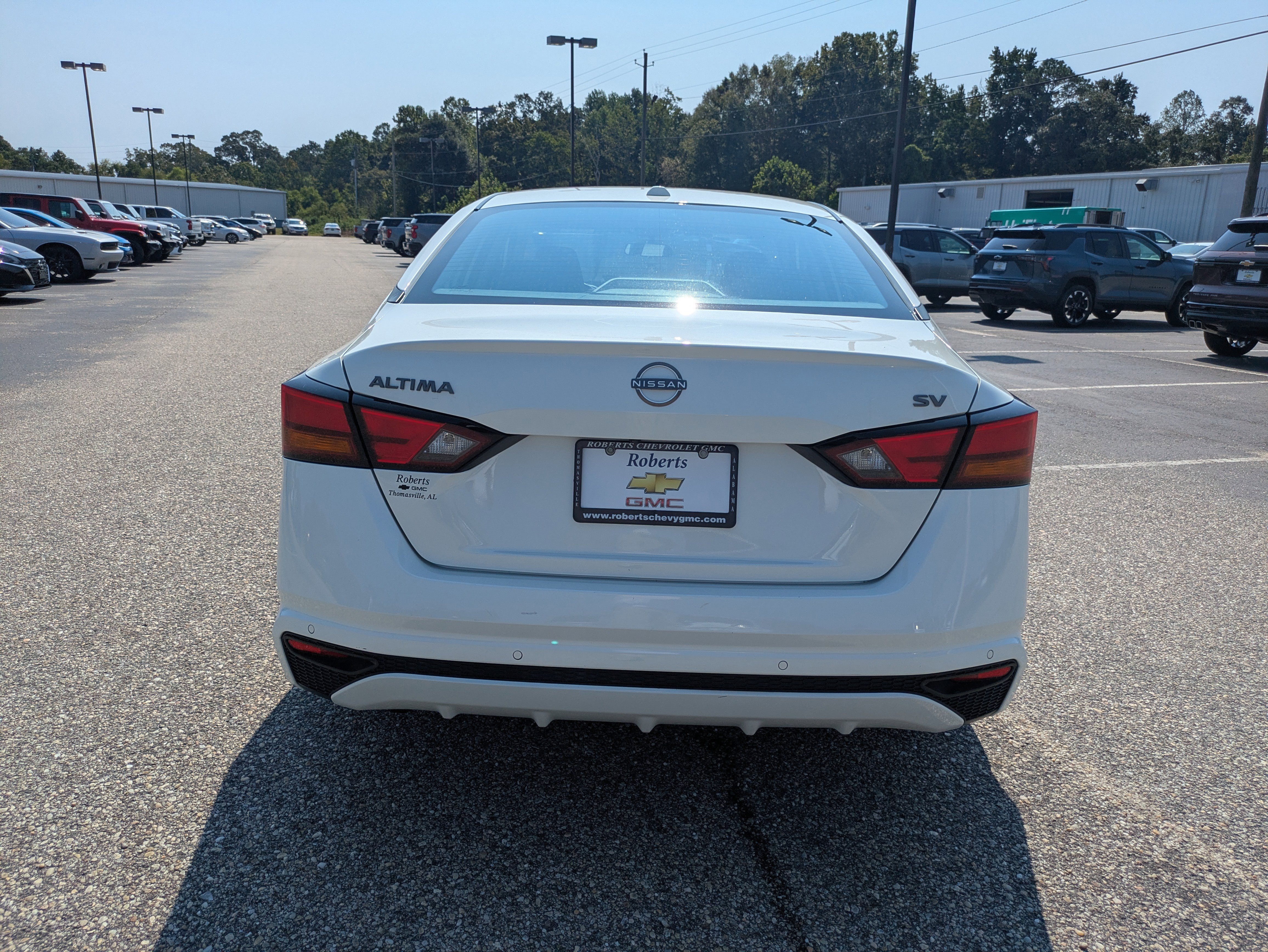 Used 2024 Nissan Altima 2.5 SV image 4