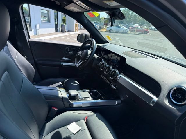Used 2020 Mercedes-Benz GLB 250 4MATIC image 9