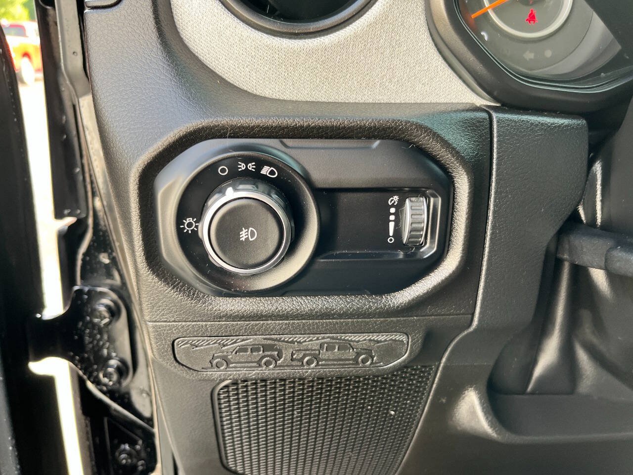 Used 2024 Jeep Wrangler Unlimited Sport AWD/4WD image 26