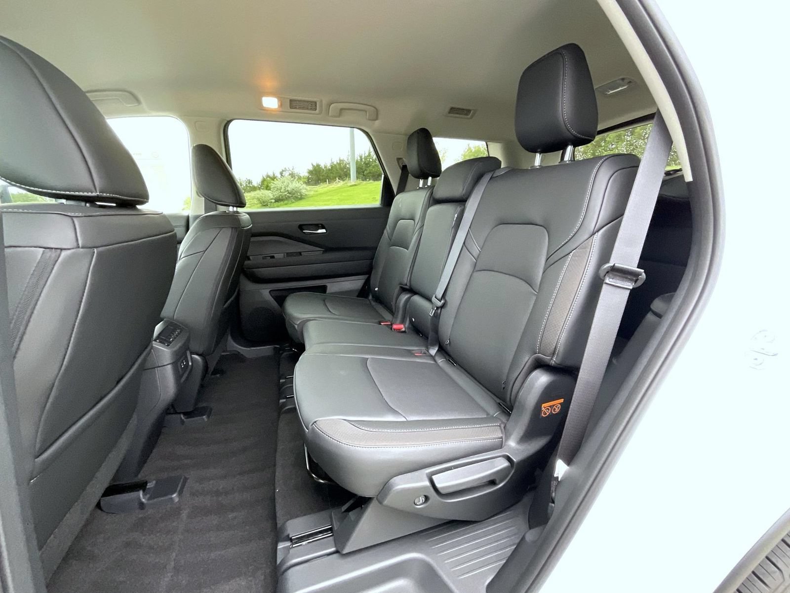 New 2026 Nissan Pathfinder SL AWD/4WD image 19