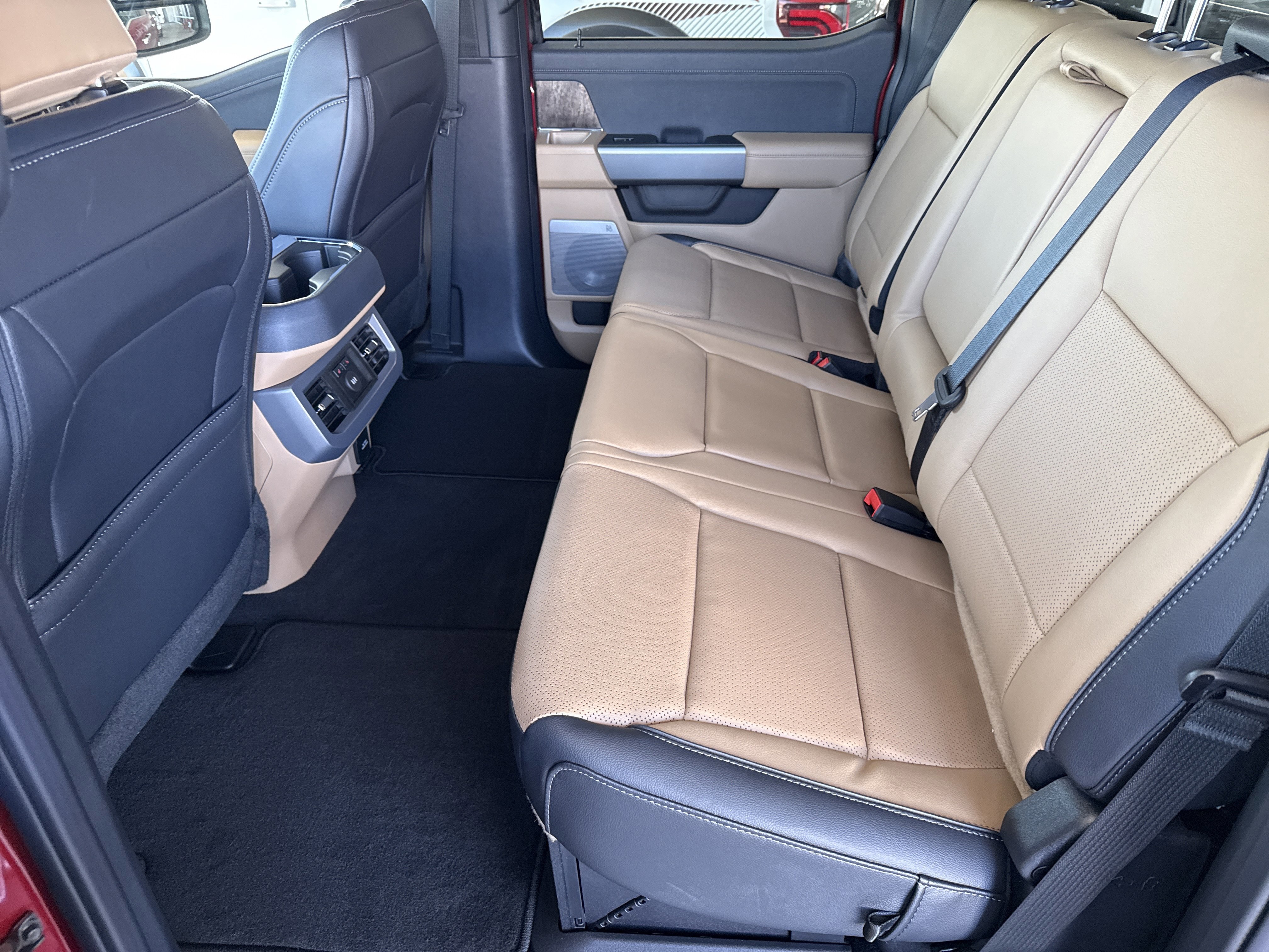 New 2026 Ford F350 Lariat w/ Chrome Package image 13