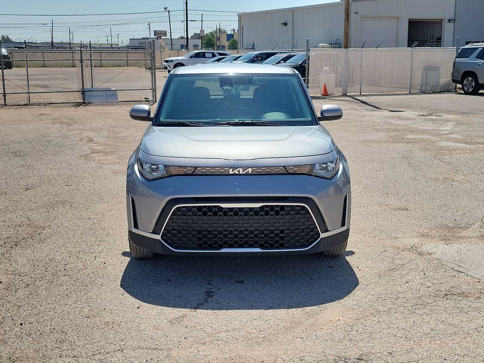 Used 2025 Kia Soul LX w/ LX Technology Package FWD image 3
