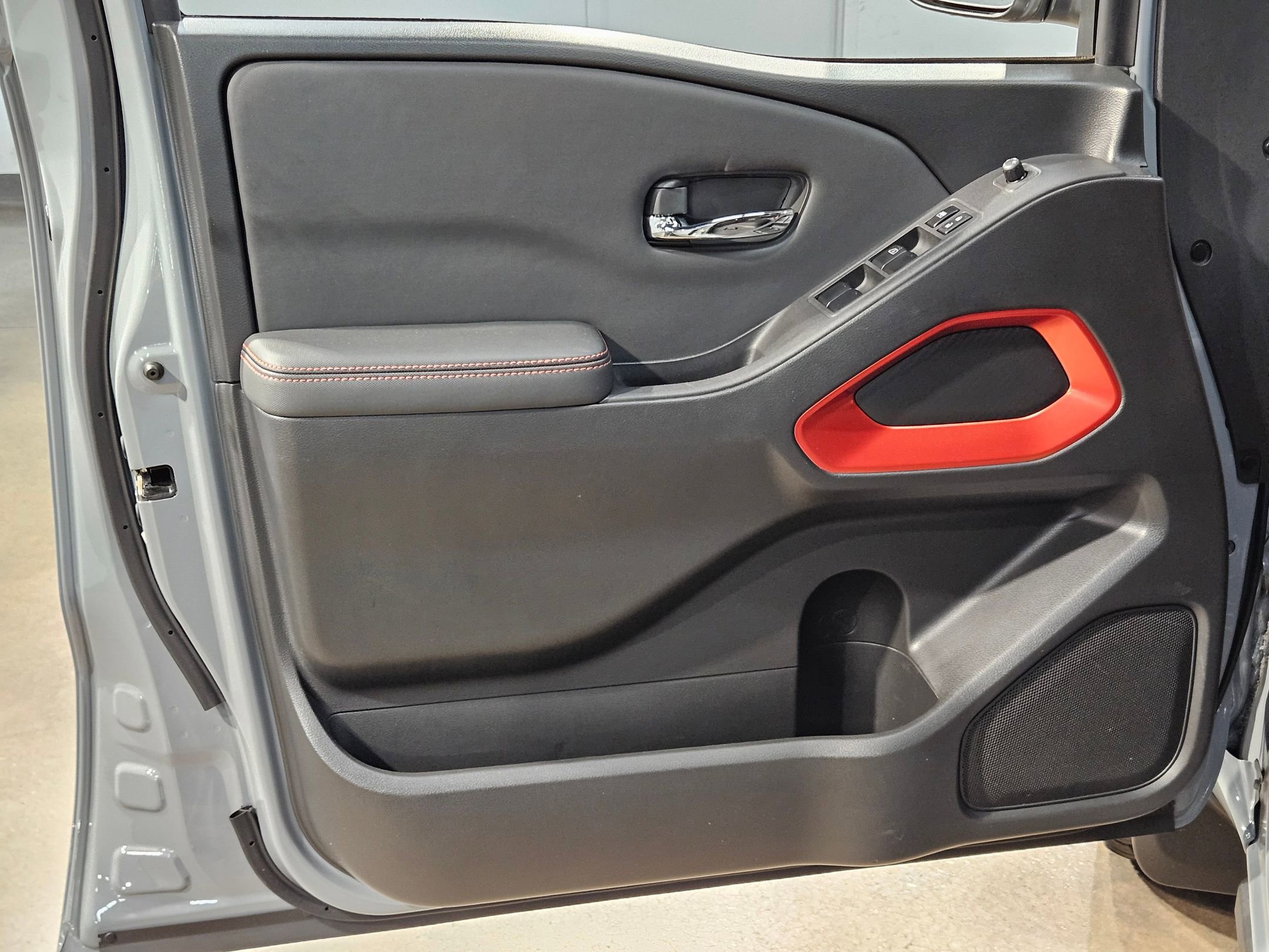 Used 2022 Nissan Frontier Pro-X RWD image 20