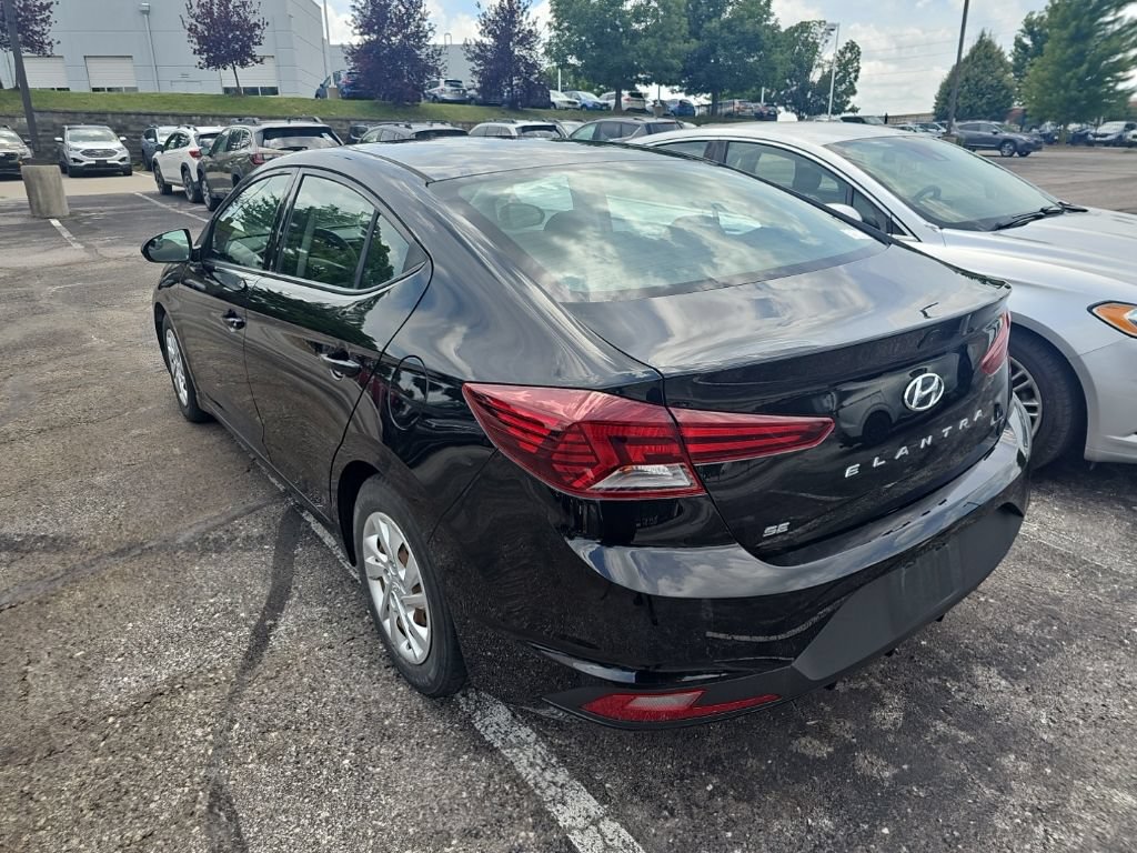 Used 2019 Hyundai Elantra SE w/ Cargo Package FWD image 7