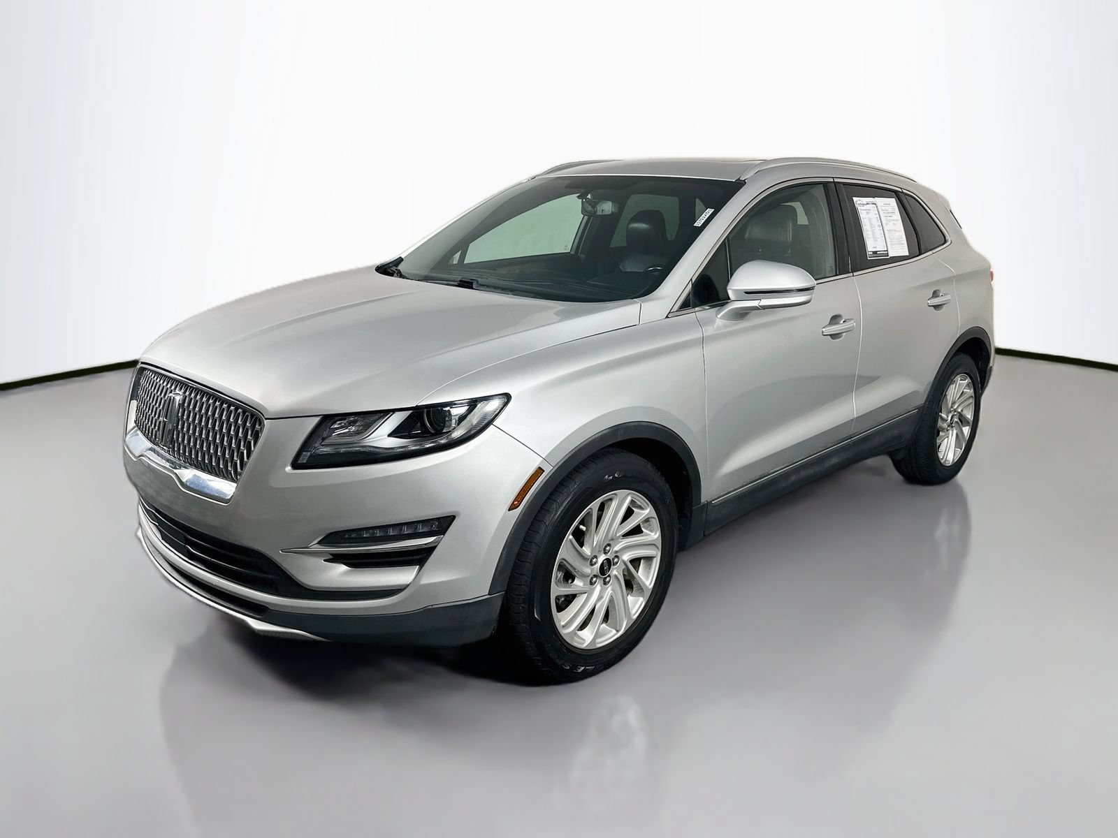 Used 2019 Lincoln MKC Reserve FWD image 3