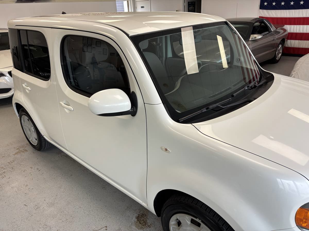 Used 2013 Nissan Cube 1.8 S w/ Interior Designer Pkg FWD image 4
