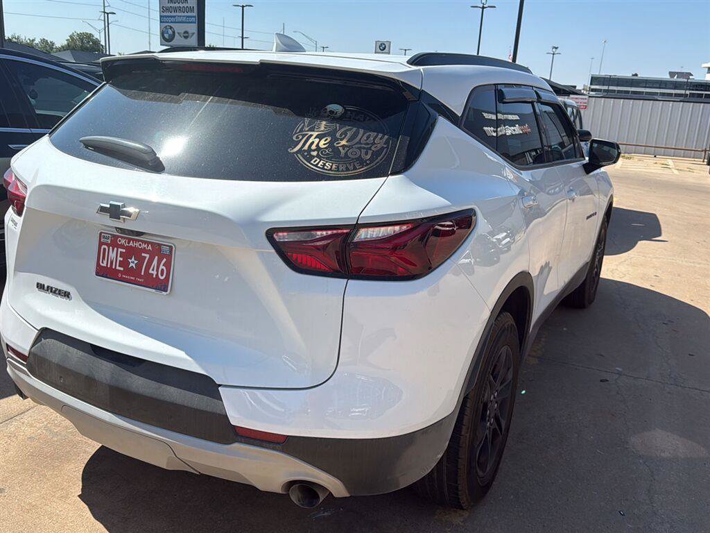 Used 2019 Chevrolet Blazer LT w/ Sound & Technology Package FWD image 9