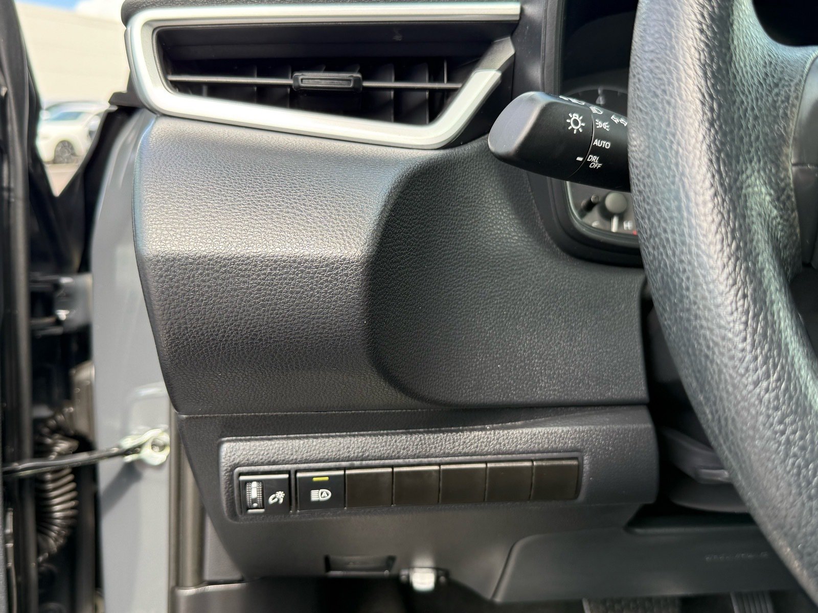 Used 2025 Toyota Corolla LE FWD image 15