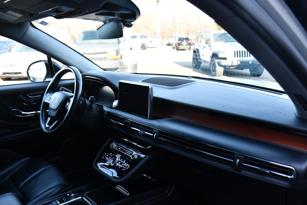 Used 2022 Lincoln Corsair Reserve w/ Elements Package image 15