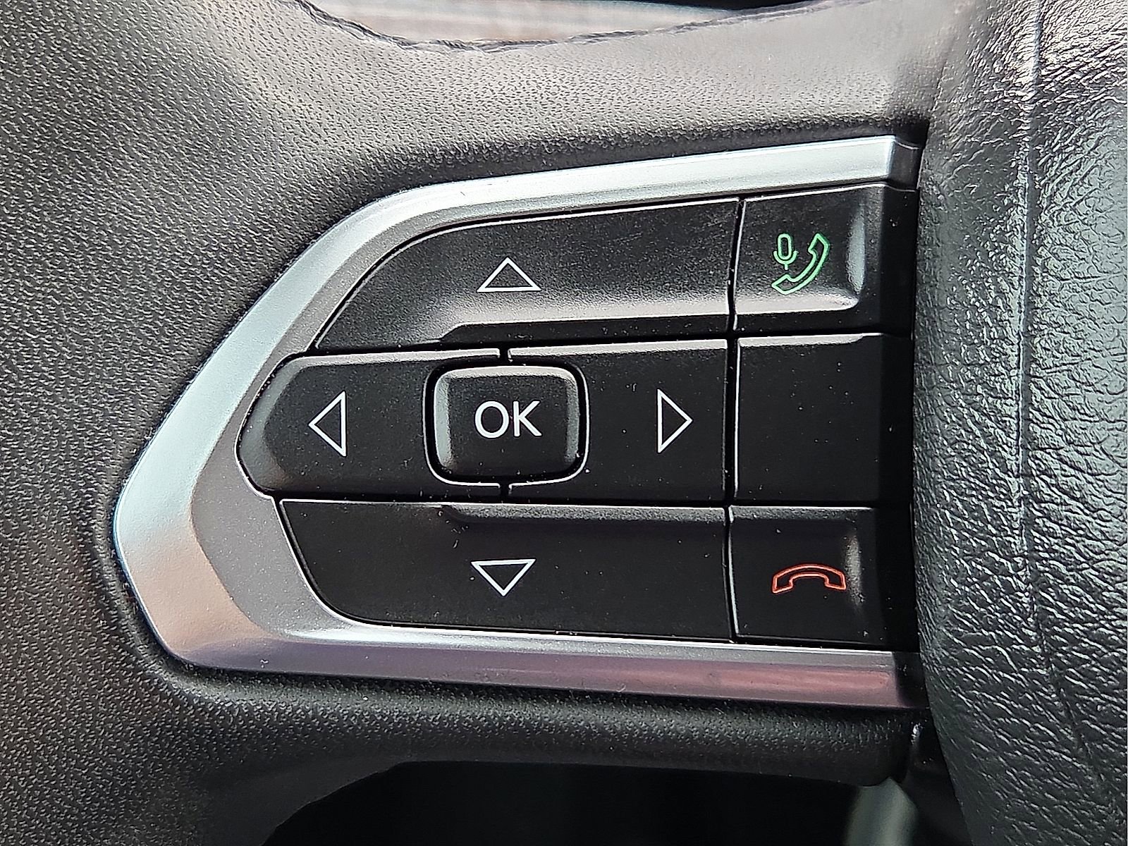 Used 2023 Jeep Compass Latitude AWD/4WD image 19