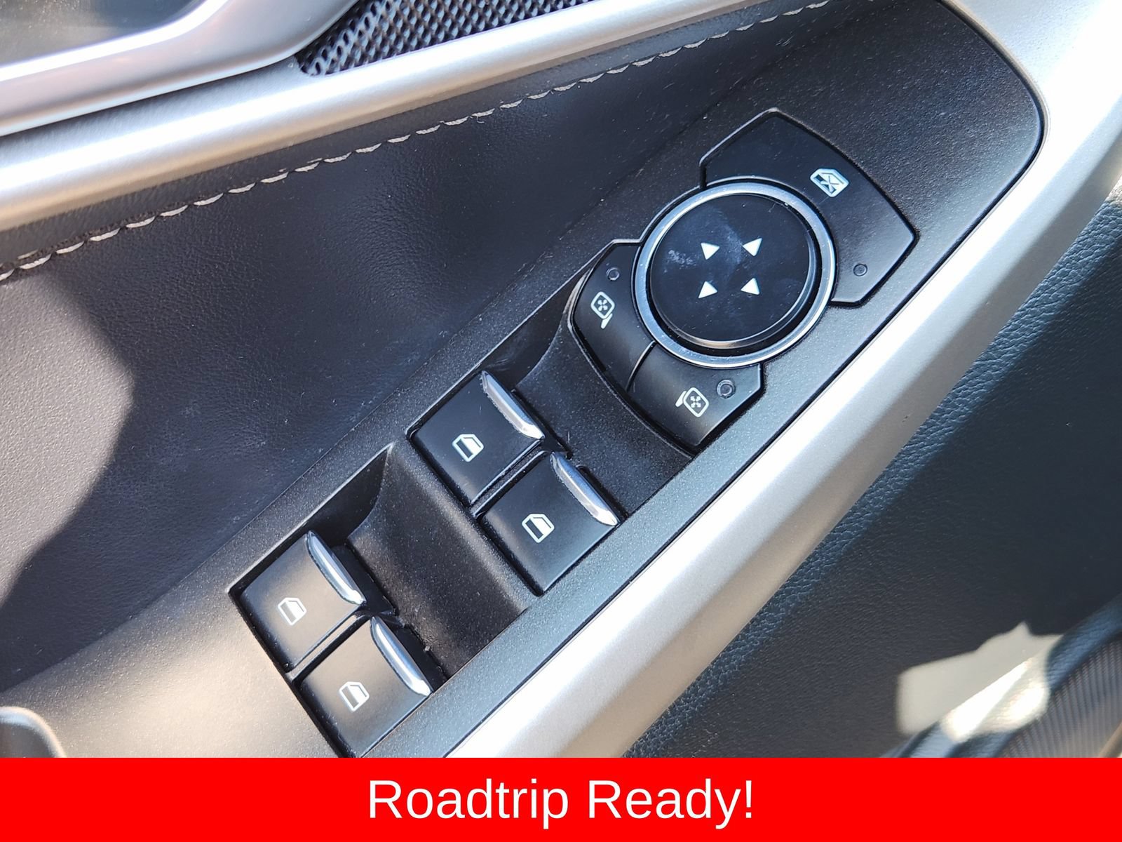 Used 2024 Ford Explorer XLT w/ Equipment Group 202A AWD/4WD image 33
